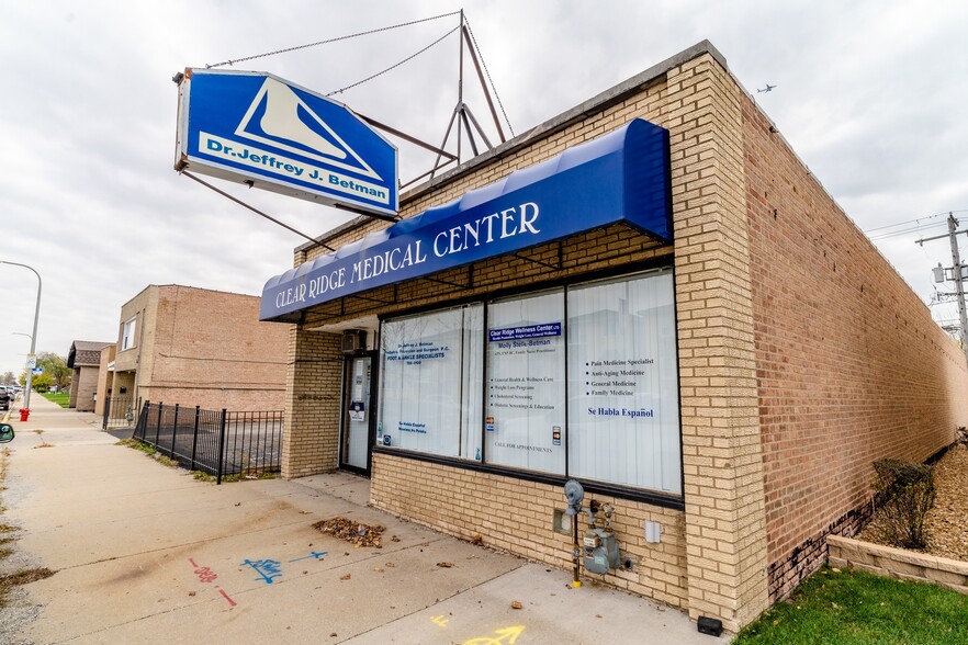 Primary Photo Of 6745 W 63rd St, Chicago Medical For Lease