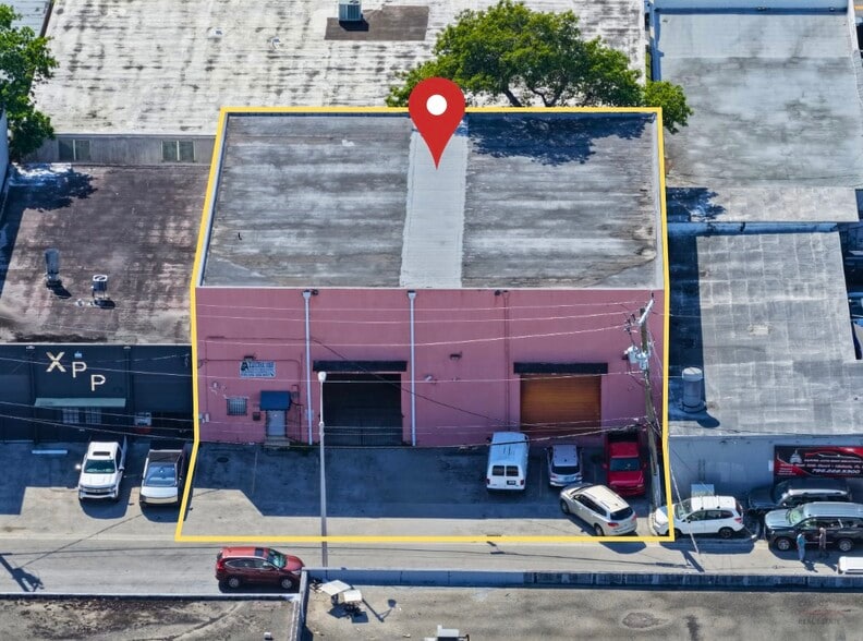 Primary Photo Of 4450 E 10th Ct, Hialeah Warehouse For Sale
