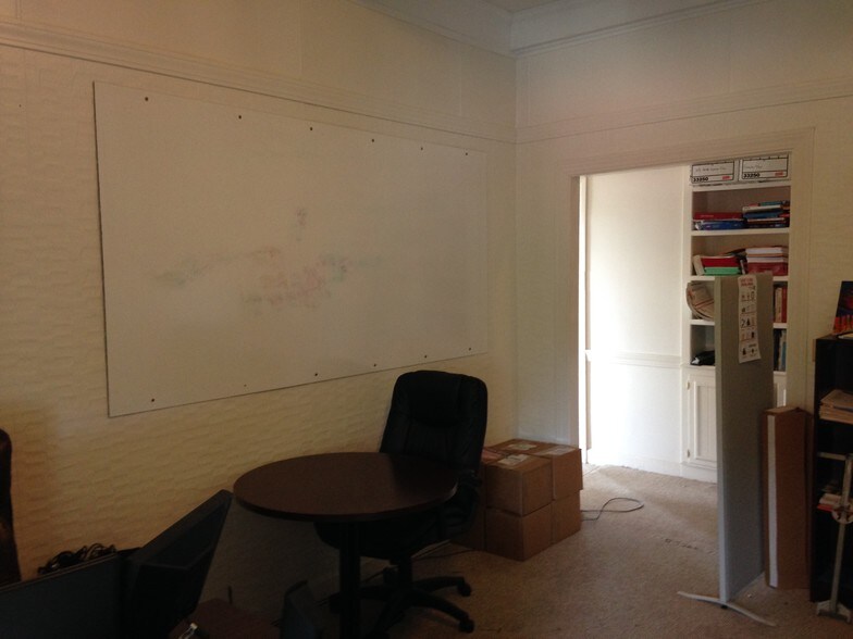 More Photos Of 635 E Bay St, Charleston Office Residential For Lease