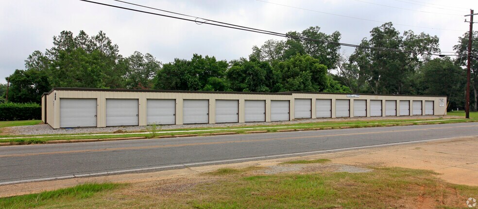 More Photos Of 1015 S Church St, Meigs Self Storage For Sale