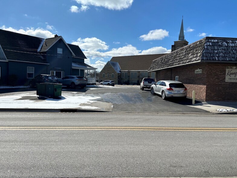 More Photos Of 2100 Main St, Lafayette Freestanding For Sale