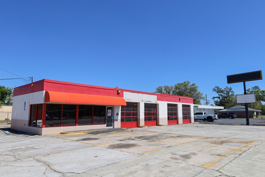 More Photos Of 6381 103rd St, Jacksonville Auto Repair For Lease