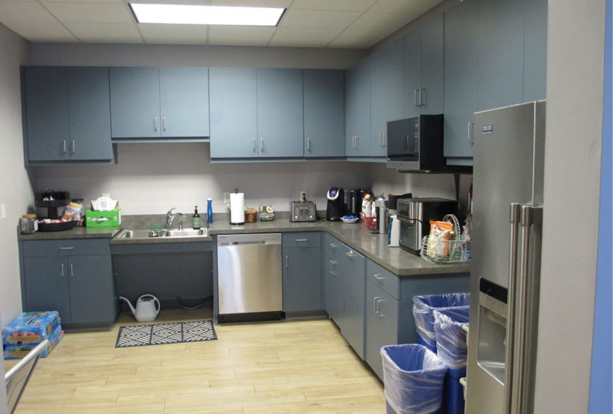 More Photos Of 1838 Sir Tyler Dr, Wilmington Office For Lease