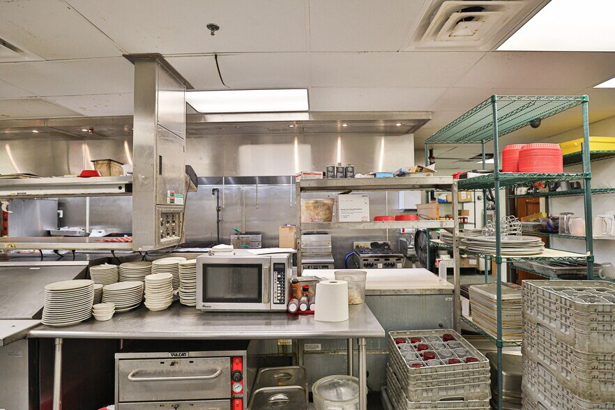 More Photos Of 3040 Capps Way, Opelika Restaurant For Sale