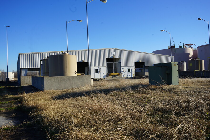 More Photos Of 2030 N Mingo Rd, Tulsa Unknown For Lease