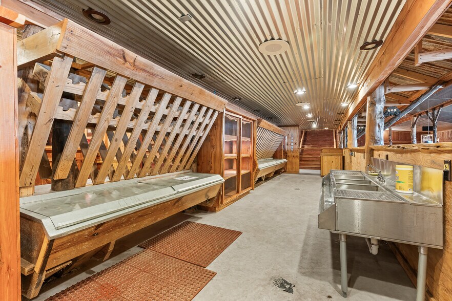 More Photos Of 2692 Highway 105 W, Navasota Specialty For Sale