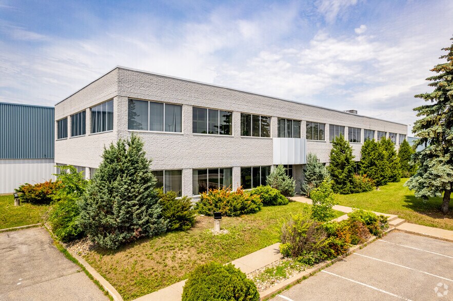 Primary Photo Of 1821-1825 Boul Lionel-Bertrand, Boisbriand Manufacturing For Lease