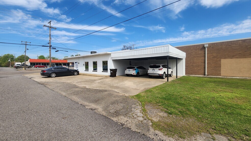 More Photos Of 919 S Arkansas Ave, Russellville Storefront Retail Office For Sale