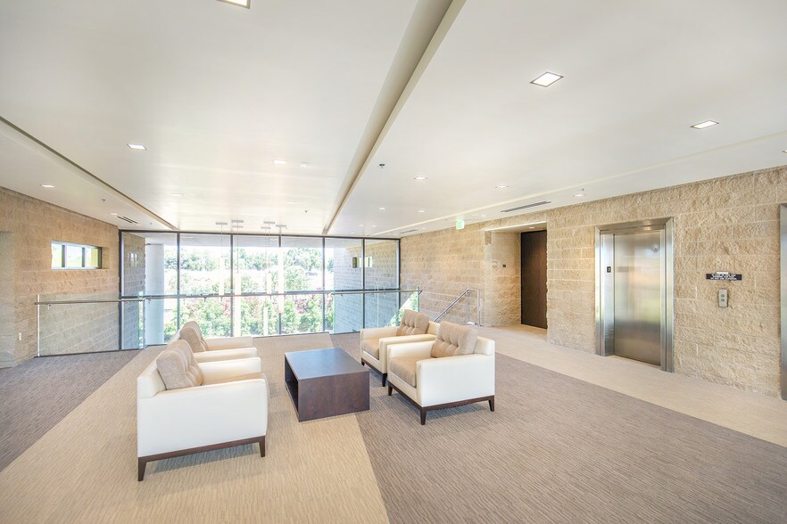More Photos Of 7919 Folsom Blvd, Sacramento Office For Lease