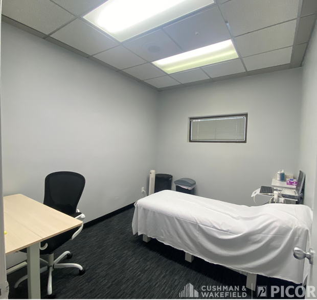 More Photos Of 3970-3986 N Campbell Ave, Tucson Medical For Sale