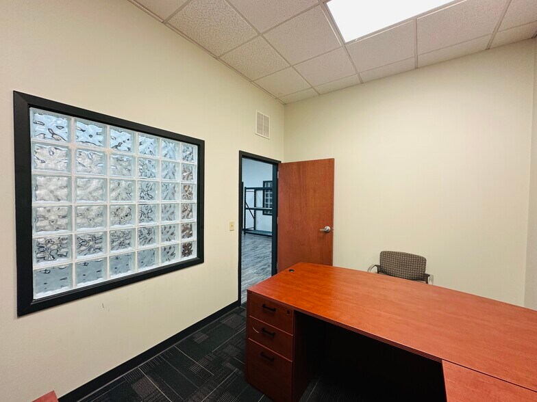More Photos Of 12276 San Jose Blvd, Jacksonville Medical For Lease