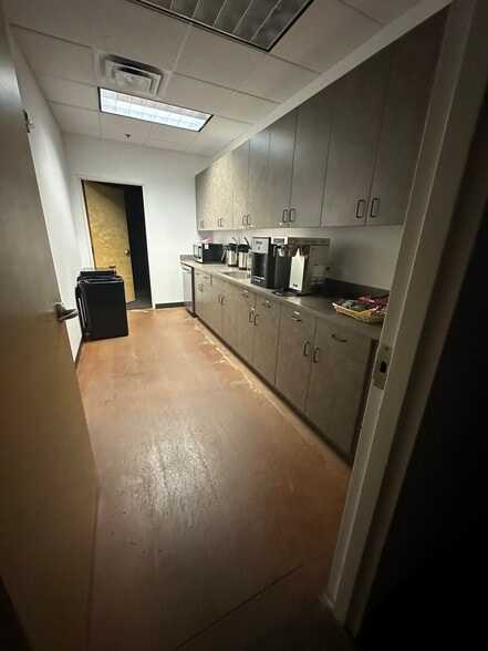 More Photos Of 7007 Discovery Blvd, Dublin Office For Sale