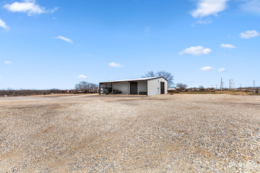 More Photos Of 9478 Seymour Hwy, Wichita Falls Industrial For Sale