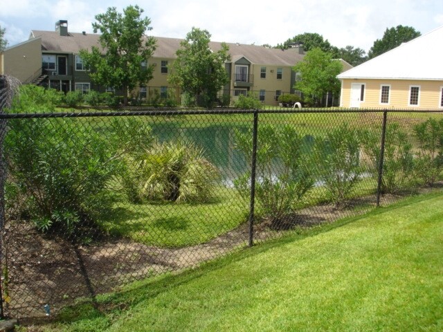 More Photos Of 1101 Alma St, Tomball Medical For Lease