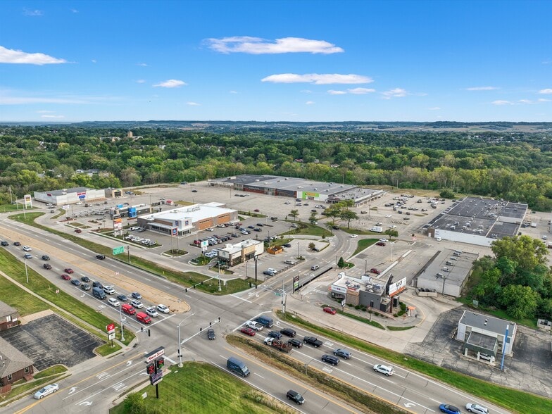 More Photos Of 2600 Dodge St, Dubuque Land For Lease