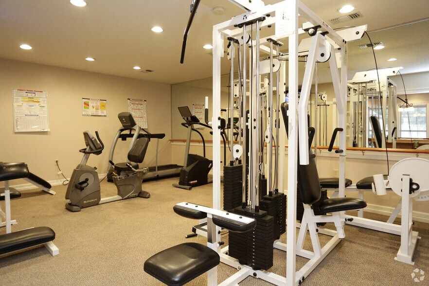 More Photos Of 5600 Salem Run Blvd, Fredericksburg Apartments For Sale