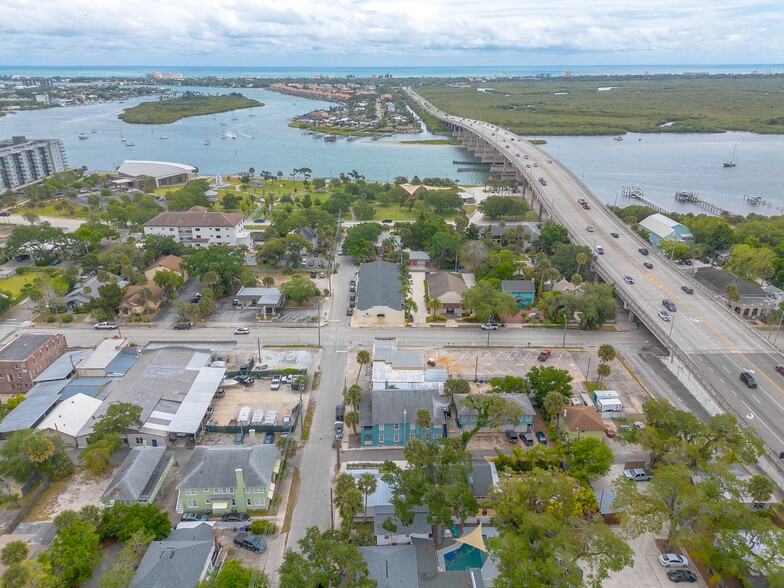 More Photos Of 208 Douglas St, New Smyrna Beach Office Residential For Sale