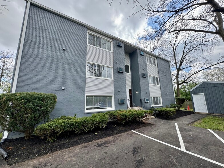 More Photos Of 3217 Wilmington Pike, Dayton Apartments For Sale