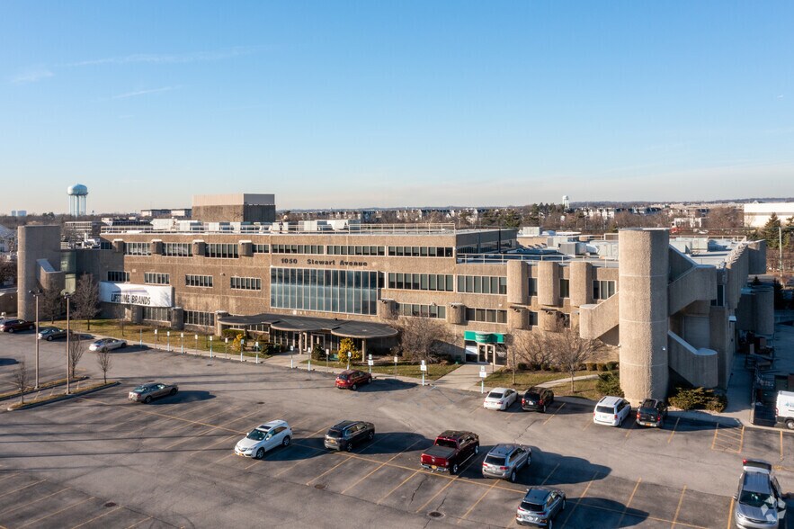 More Photos Of 1000 Stewart Ave, Garden City Research And Development For Lease