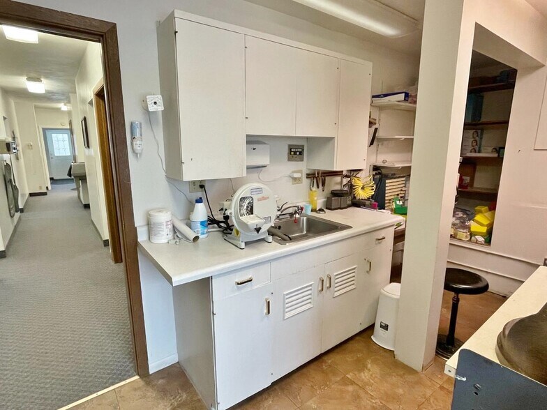 More Photos Of 316 1st Ave NE, Kenmare Healthcare For Sale