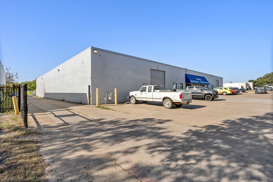 More Photos Of 3024 Wichita Ct, Fort Worth Warehouse For Lease