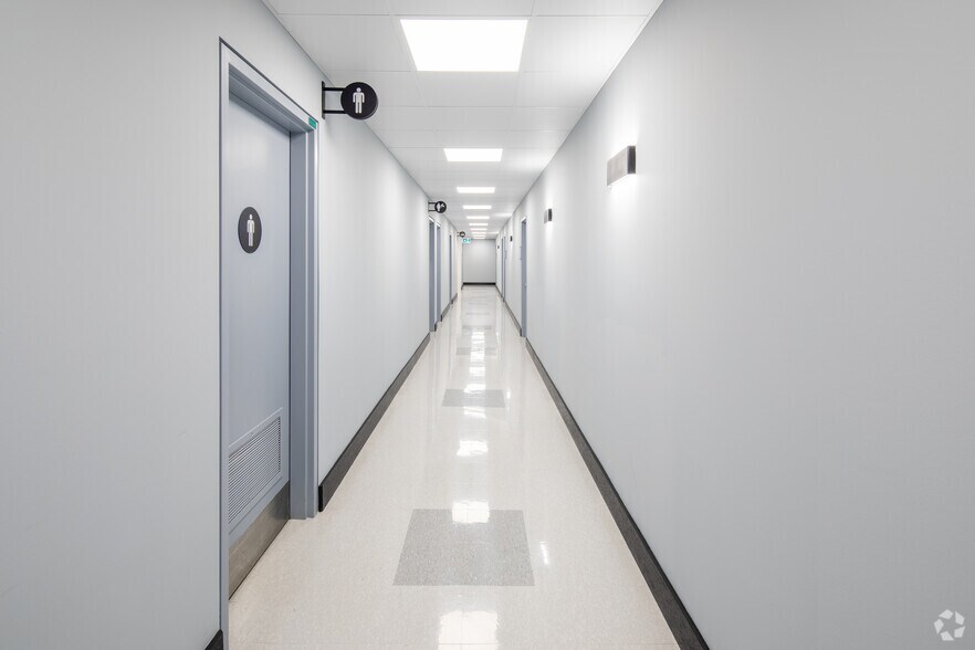 More Photos Of 2115 Finch Av W, Toronto Medical For Lease