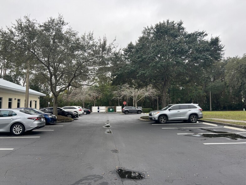More Photos Of 5935 Webb Rd, Tampa Medical For Lease