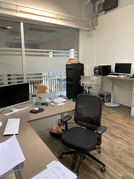 More Photos Of 482 Glenbrook Rd, Stamford Manufacturing For Lease