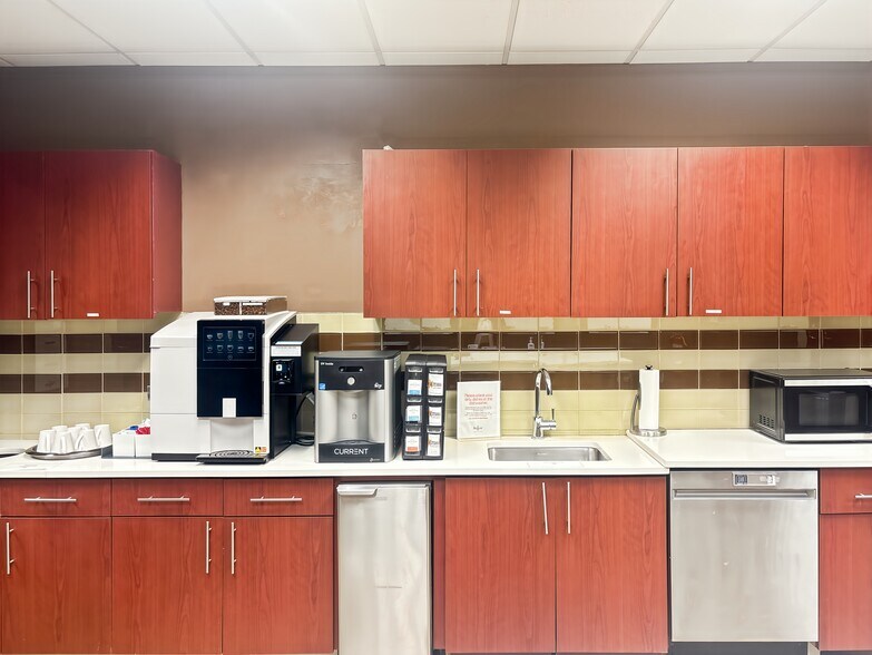 More Photos Of 125 Townpark Dr NW, Kennesaw Coworking Space