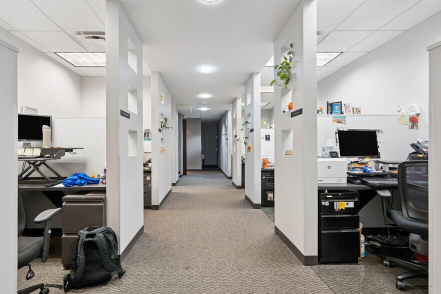 More Photos Of 4840 N River Blvd NE, Cedar Rapids Office For Lease