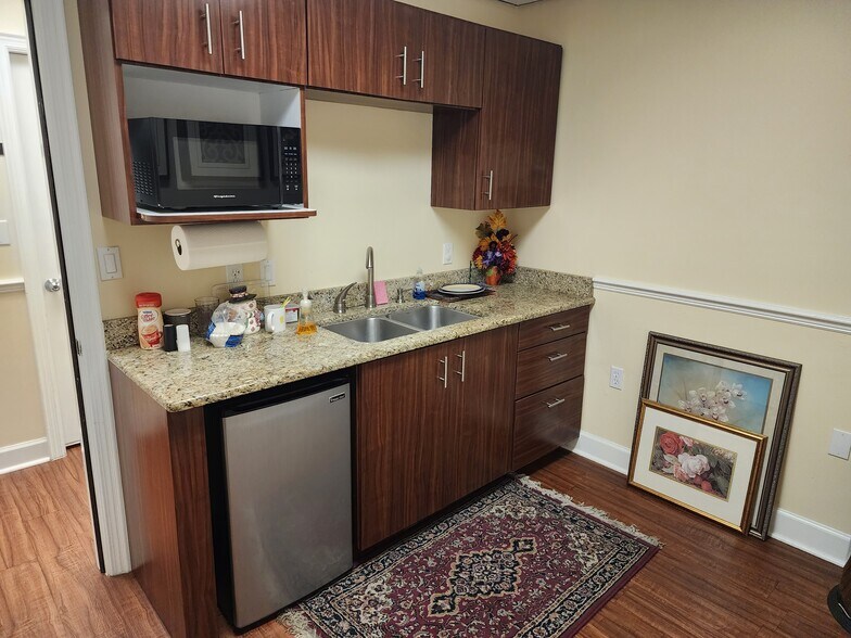 More Photos Of 309 NE 1st St, Gainesville Office For Lease