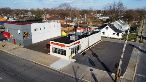 More Photos Of 1327 Dix Hwy, Lincoln Park Bar For Lease