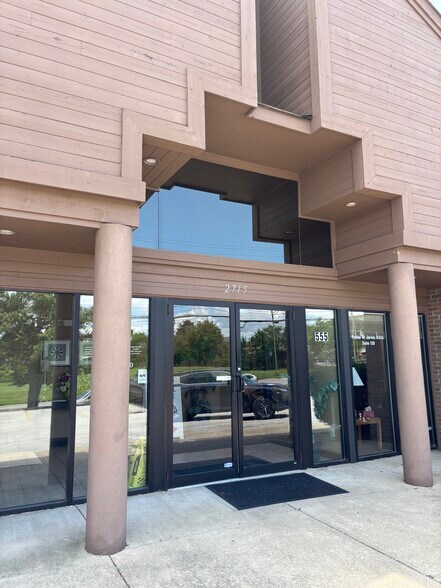 More Photos Of 555 W Schrock Rd, Westerville Medical For Sale