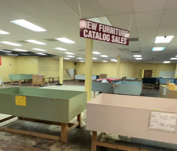 More Photos Of 3110-3160 Saturn Rd, Garland Unknown For Lease