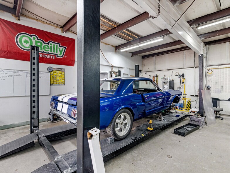 More Photos Of 1108 Anne St, Griffin Auto Repair For Sale