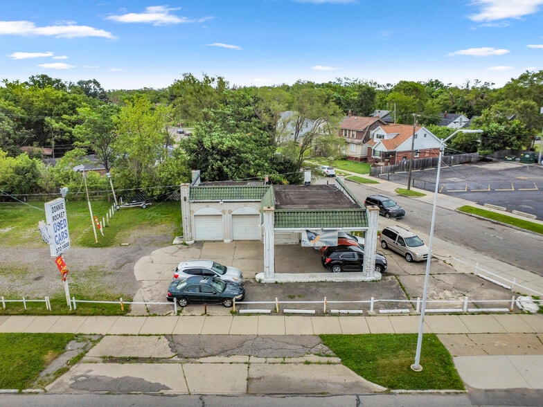 More Photos Of 14760 Gratiot Ave, Detroit Specialty For Sale