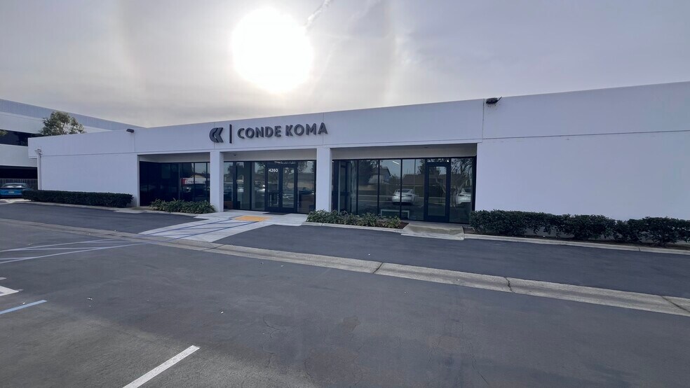 More Photos Of 4274 Cerritos Ave, Los Alamitos Light Distribution For Lease