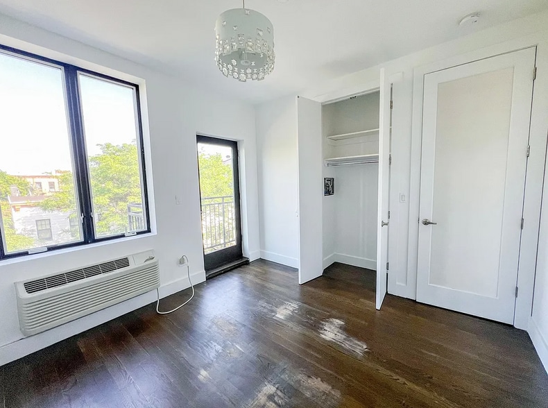 More Photos Of 55 Stanhope St, Brooklyn Apartments For Sale