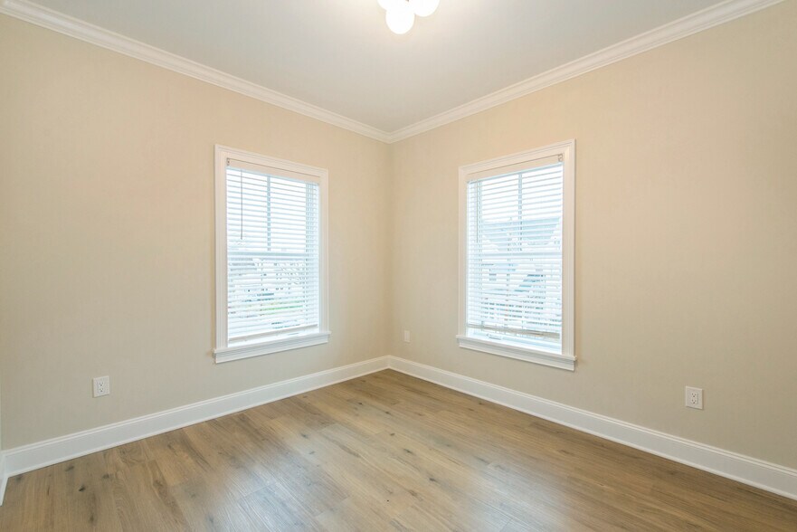 More Photos Of 84 Auburn St, Paterson Apartments For Sale