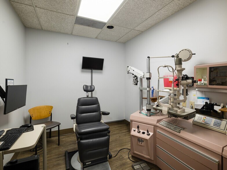 More Photos Of 571 W 7th St, San Pedro Medical For Sale