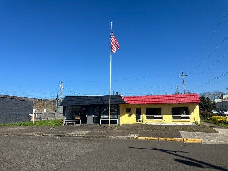 More Photos Of 510-520 Greenwood St, Junction City Restaurant For Sale