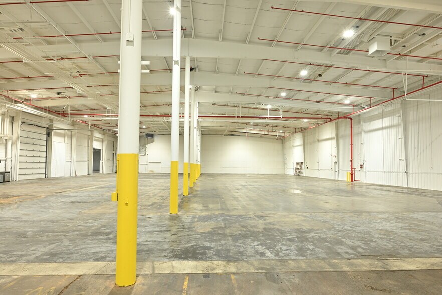 More Photos Of 1555 State Highway 75, Freeport Manufacturing For Lease