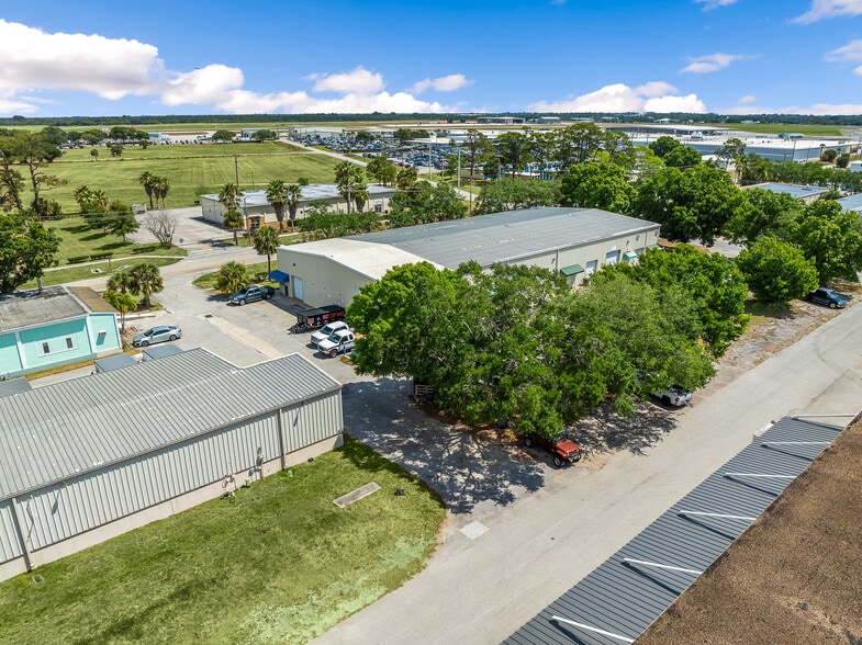 More Photos Of 3101-3215 Aviation Blvd, Vero Beach Warehouse For Lease