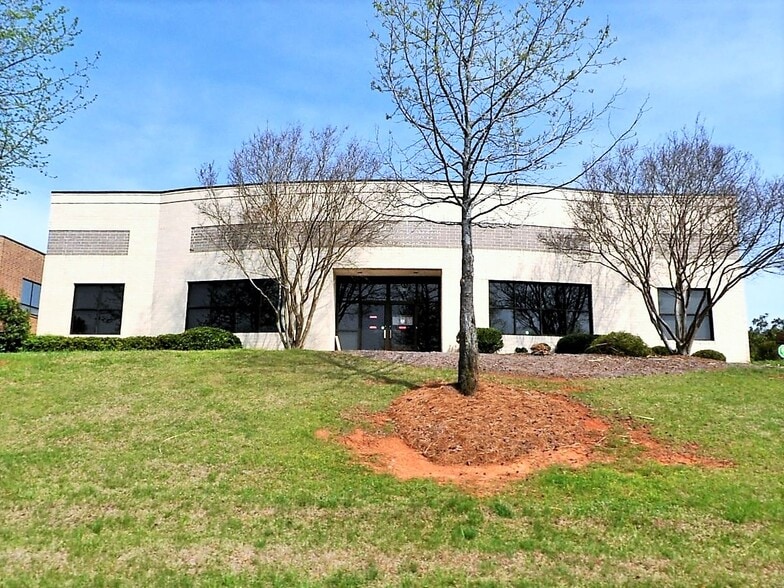 Primary Photo Of 1912 Cross Beam Dr, Charlotte Warehouse For Lease