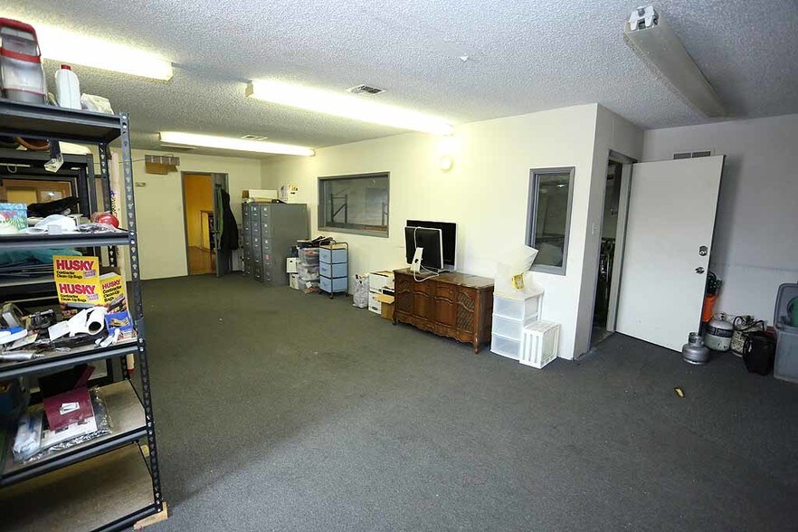 More Photos Of 4023 W Oquendo Rd, Las Vegas Warehouse For Sale
