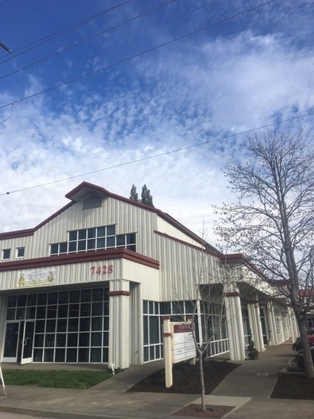 More Photos Of 7428 Redwood Blvd, Novato Office For Lease