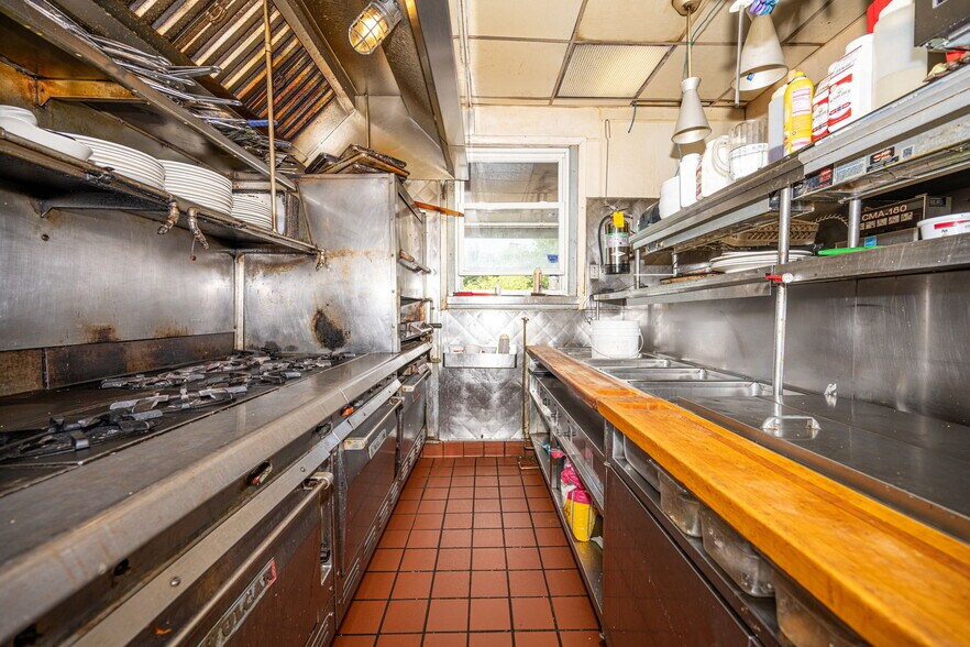 More Photos Of 3365 Abbott Rd, Orchard Park General Retail For Sale