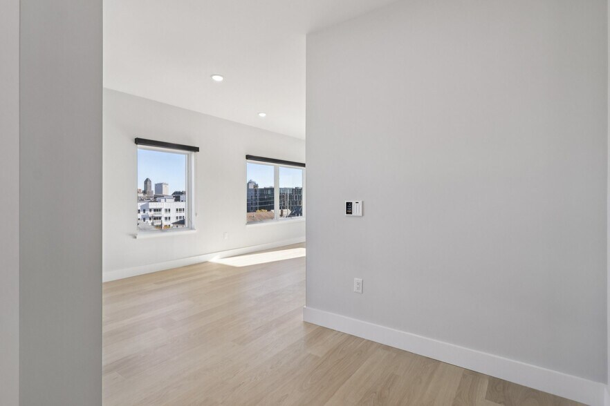More Photos Of 34-40 Hudson St, Newark Apartments For Lease
