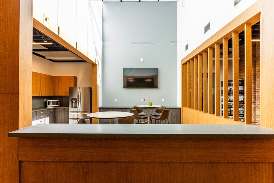 More Photos Of 55-65 N University Ave, Provo Office For Lease