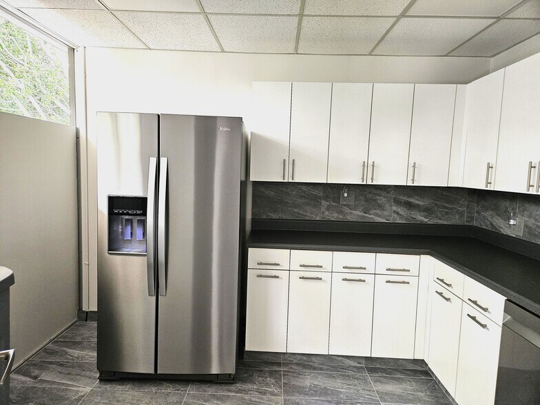 More Photos Of 1517 Fair Oaks Ave, South Pasadena Office For Lease